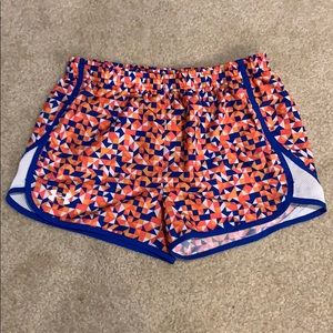 Girls Geometric Youth XL Under Armour shorts